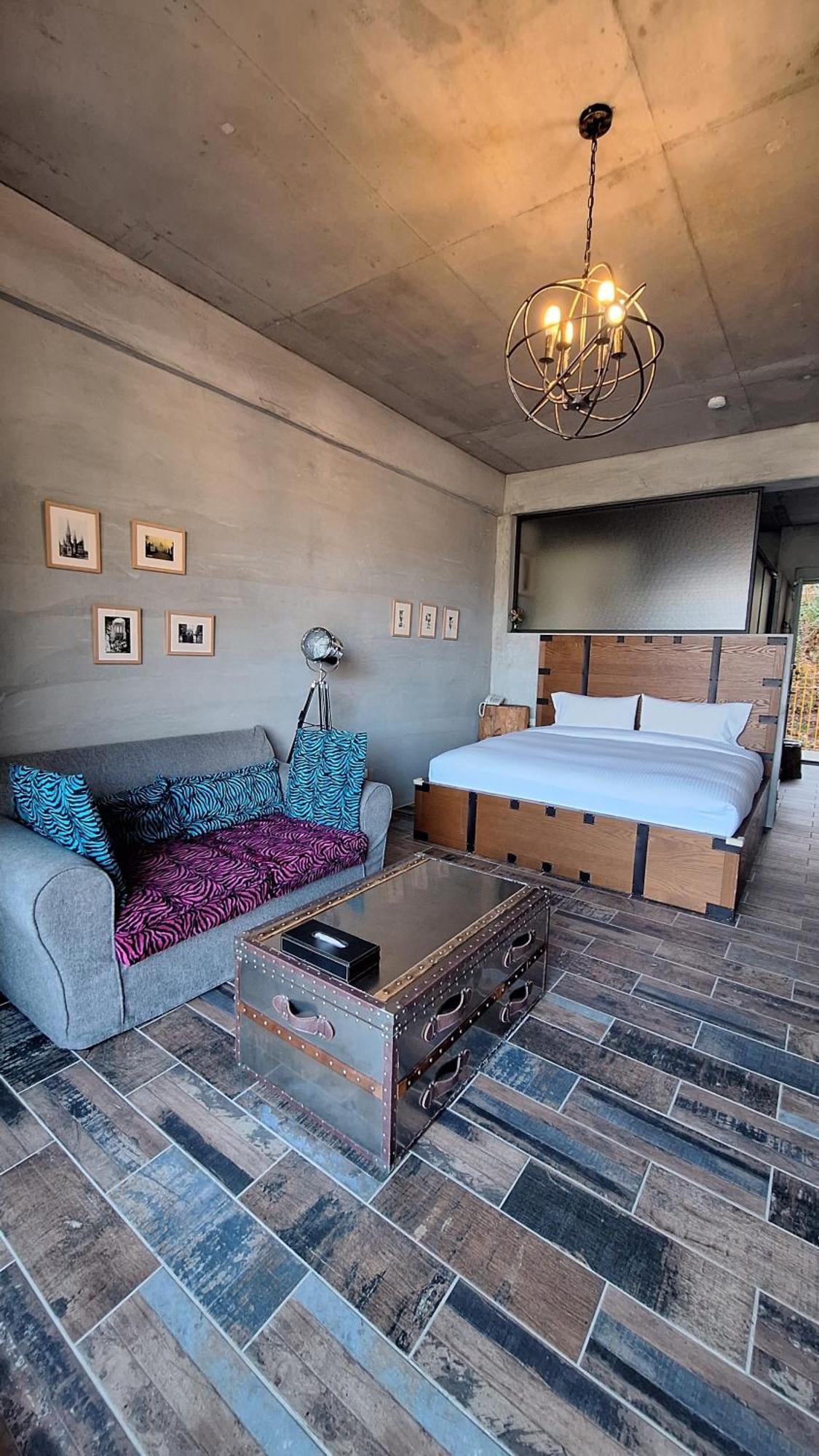 Moose & Squirrel Bed & Breakfast Renai Luaran gambar